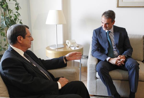 greek-prime-minister-in-cyprus-for-an-official-visit