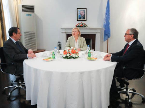 cyprus-leaders'-meeting-underway